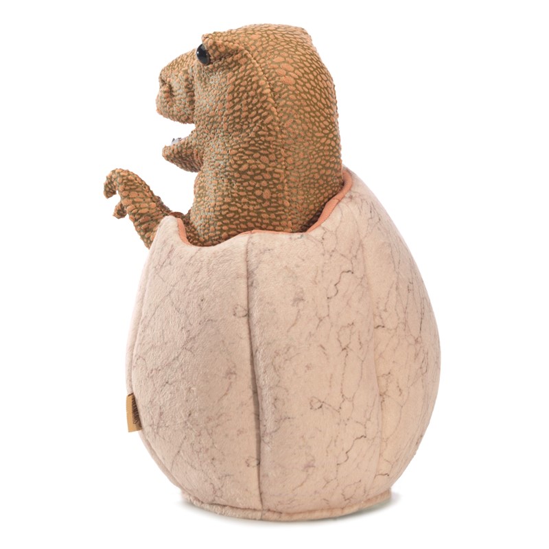 Folkmanis Handpuppe Saurierbaby im Ei, braun geflecktes Dinosaurierküken lugt aus beigem Plüschei, Seitenansicht