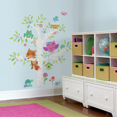 Woodland Waldtierkinder im Baum Wandbild - RoomMates for KiDS Woodland Waldtierkinder im Baum Wandbild - RoomMates for KiDS