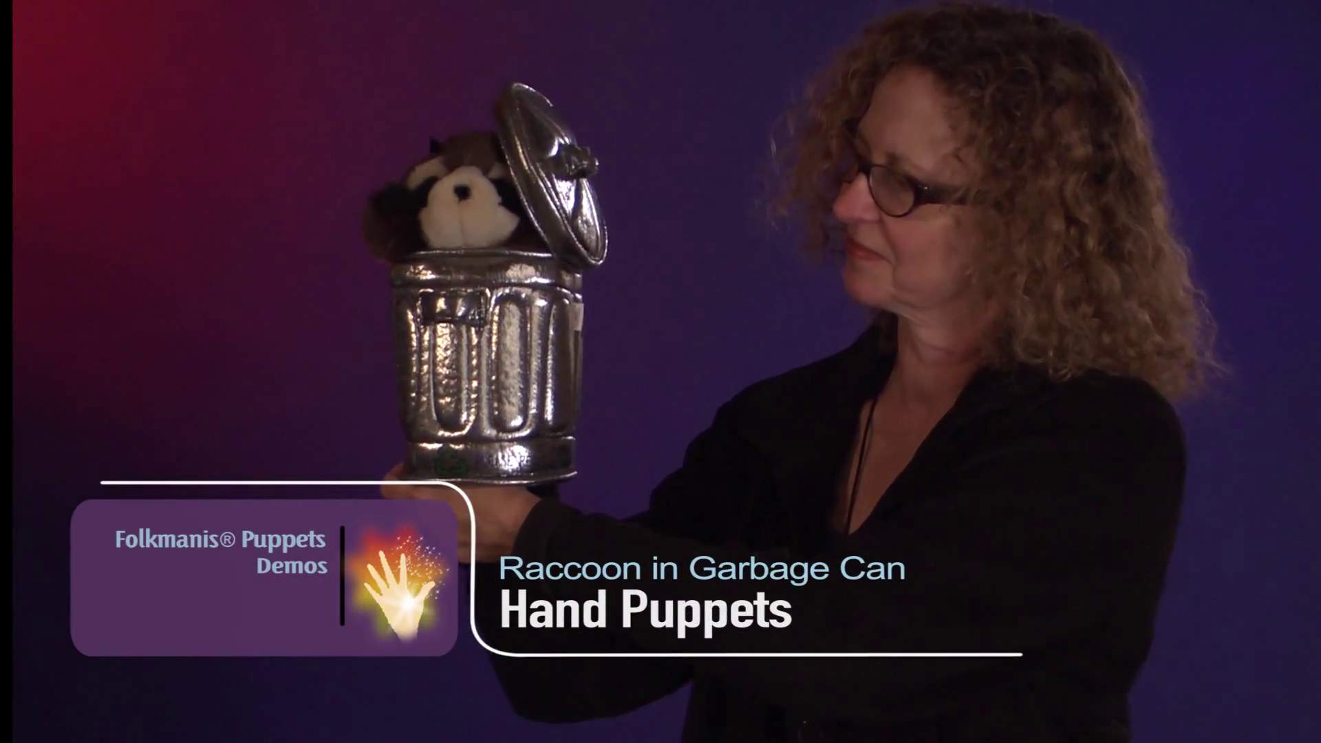 Video 1: Folkmanis Handpuppe Waschbär in der Mülltonne