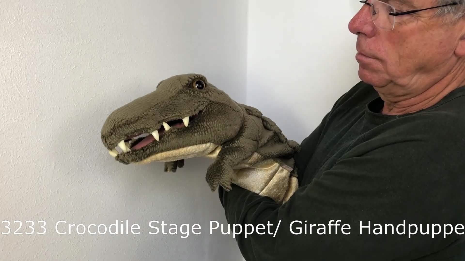 Folkmanis Crocodile Hand Puppet (Stage Puppet) Demo