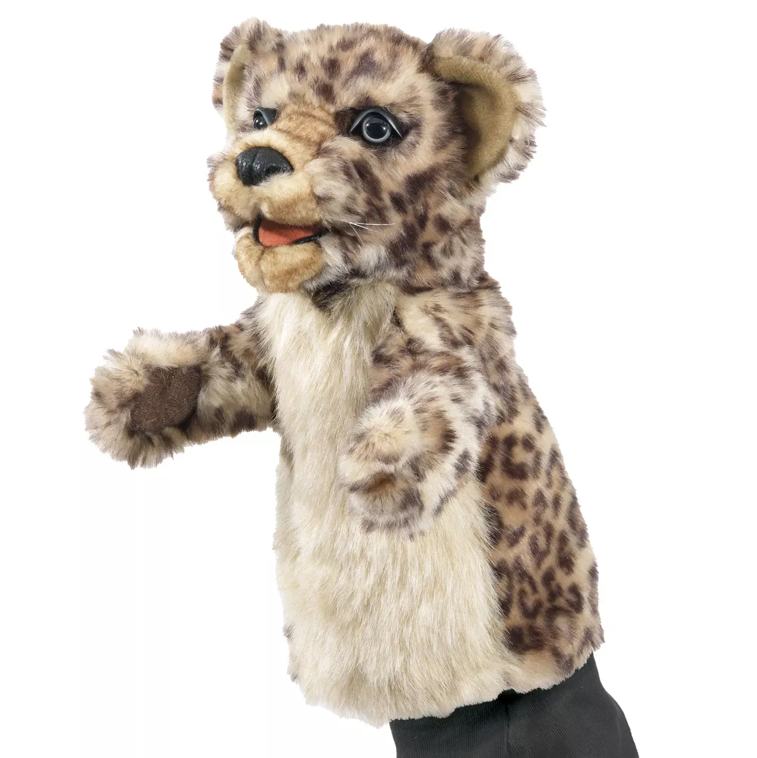 Folkmanis Handpuppe Leopardenjunges mit geflecktem Fell, geöffnetem Maul und roter Zunge, Seitenansicht vor weißem Hintergrund