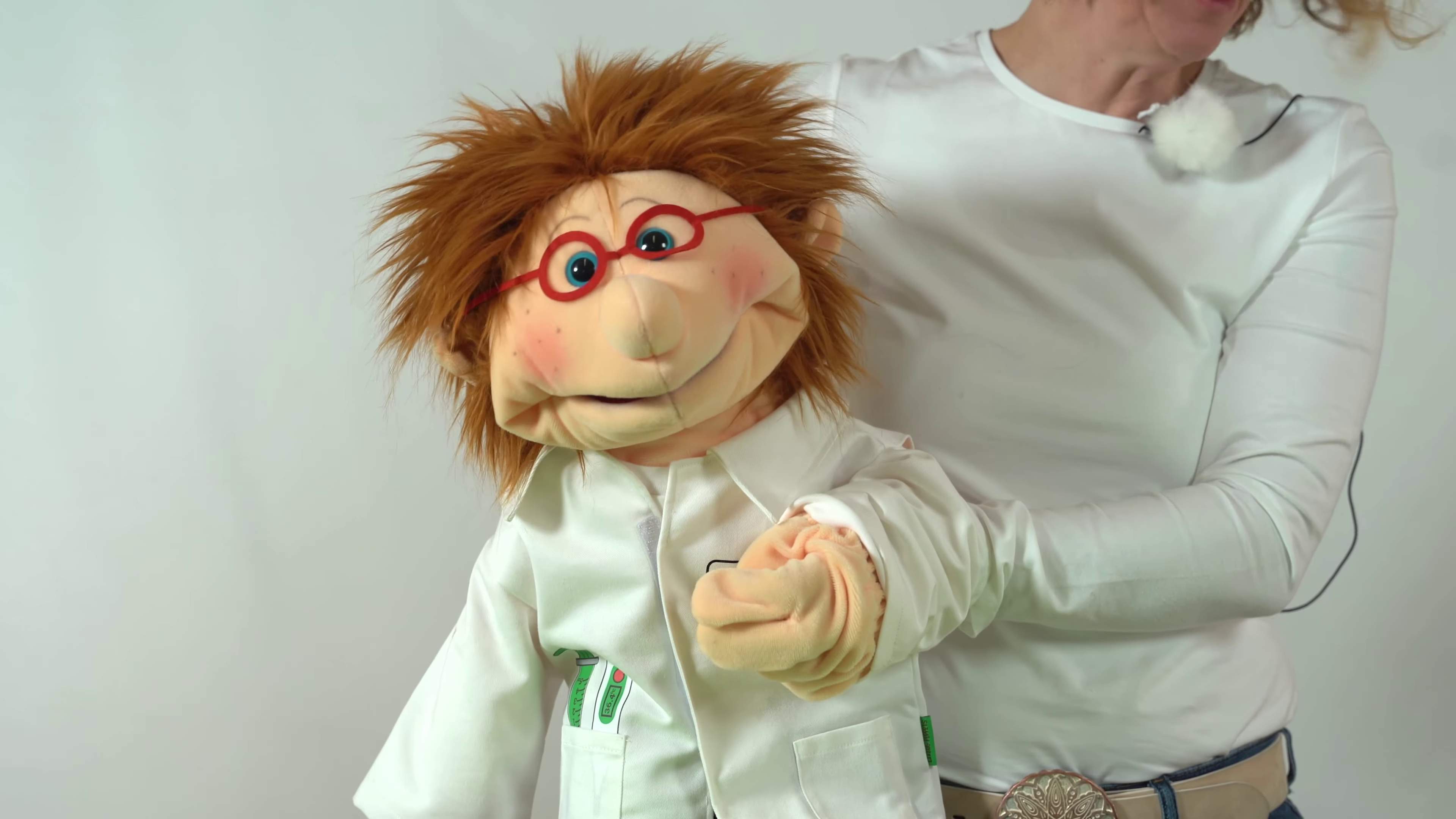Video 1: Living Puppets doctor coat (for hand puppets 65 cm)