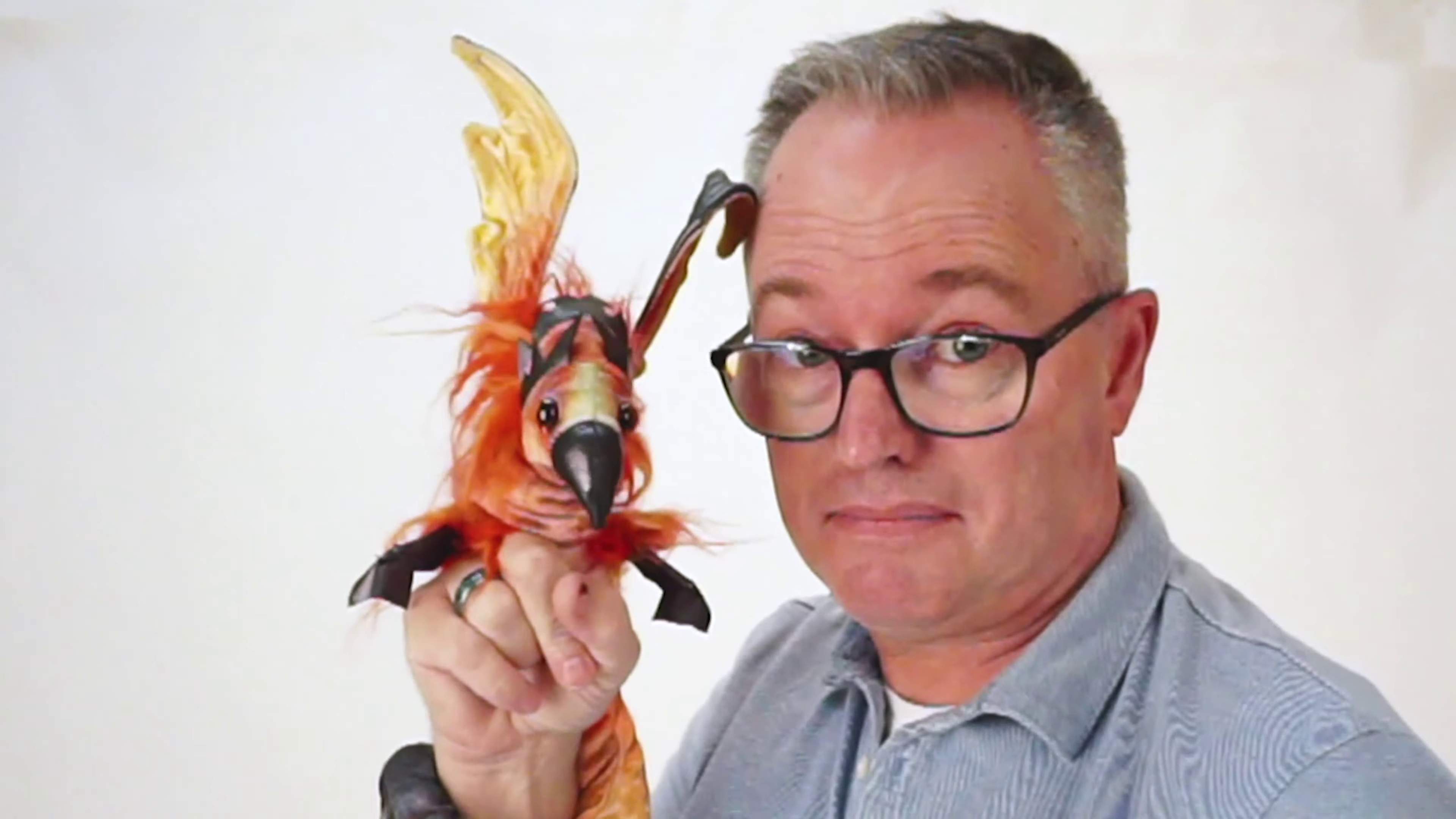 Video 1: Folkmanis Fingerpuppe Feuervogel Armband