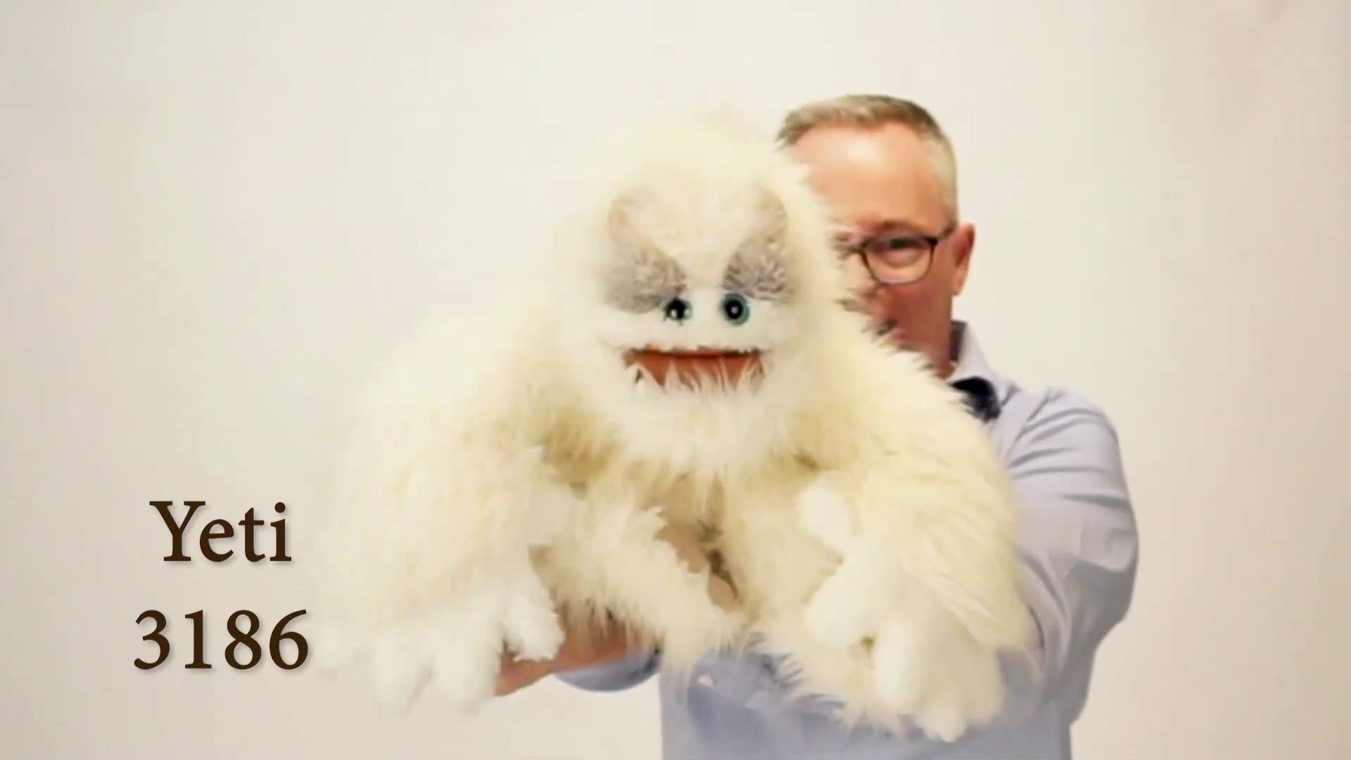 Video 1: Folkmanis Handpuppe Yeti