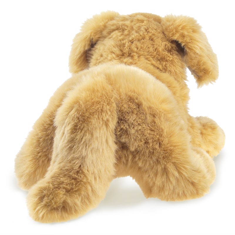 Folkmanis Handpuppe Golden Retriever Baby von hinten, goldbeiges Plüschfell mit hängenden Ohren, sitzende Pose