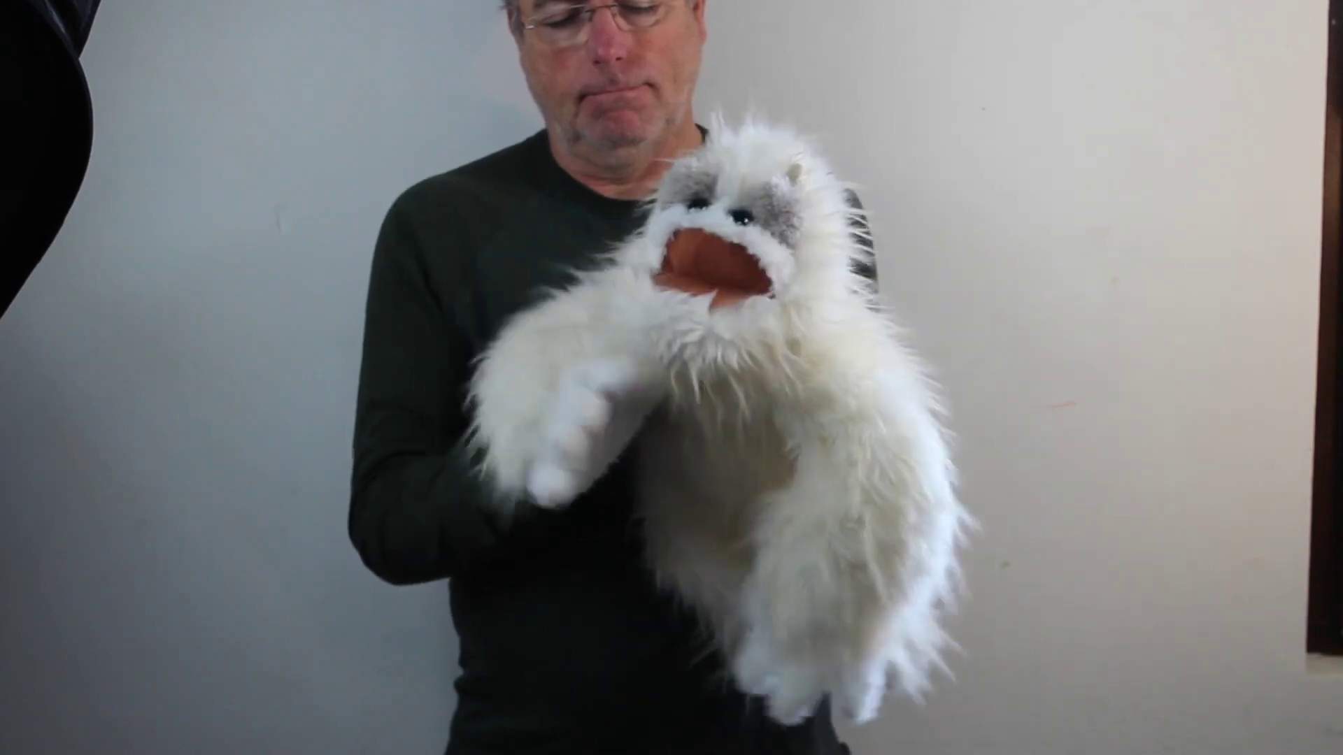 Video 2: Folkmanis Handpuppe Yeti
