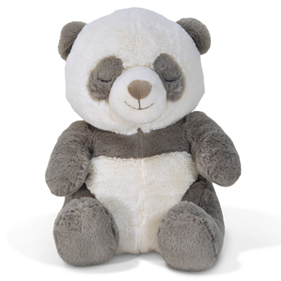 Cloud b Einschlafhilfe Peaceful Panda, grau-weißes Panda-Kuscheltier sitzend mit geschlossenen Augen, Frontansicht
