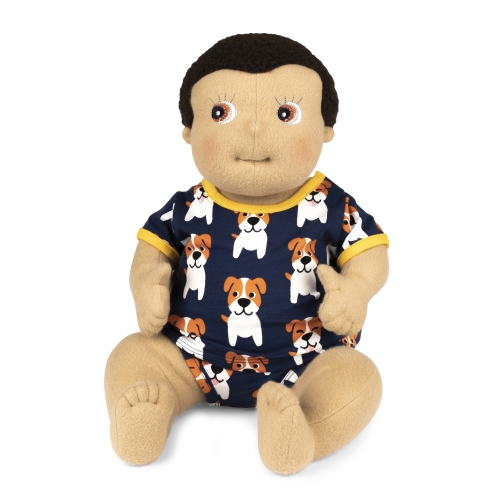 Rubens Barn Baby-Puppe Max im Maxomorra-Outfit mit Hunde-Muster, sitzend