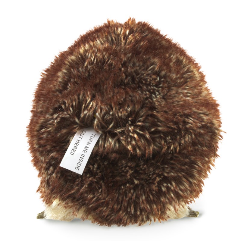 Folkmanis Igel-Handpuppe von hinten mit braun-meliertem Plüschfell und Aufschrift Turn Me Inside Out Here