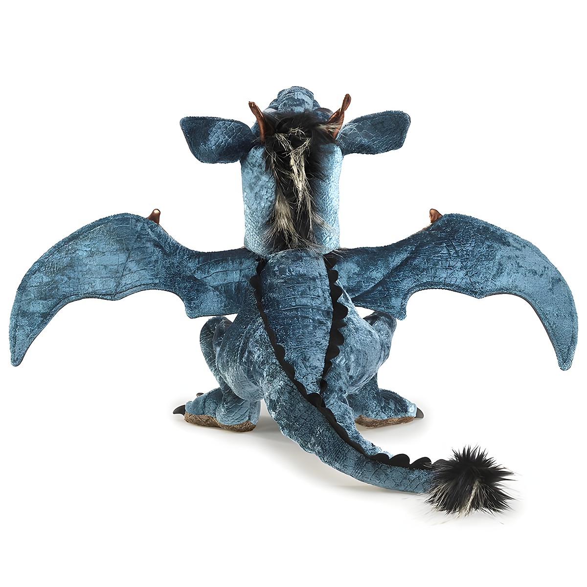 Folkmanis Handpuppe Himmelsdrache in Blaugrau von hinten, mit ausgebreiteten Flügeln, Rückenstacheln und grau-schwarz getuschtem Schweifende
