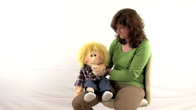 Living Puppets Handpuppe Melvin mit EXTRA gelber Weste Demo