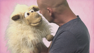 Video 1: Living Puppets Handpuppe Lucy das Schaf