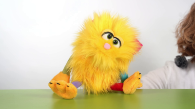 Video 1: Living Puppets hand puppet Schickimicki (cat monster) - monster to go!