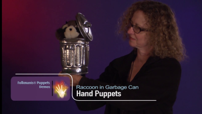 Video 1: Folkmanis Handpuppe Waschbär in der Mülltonne