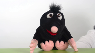Living Puppets Handpuppe Schwups der Hügelkönig Demo