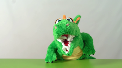 Video 1: Living Puppets hand puppet crocodile Travis