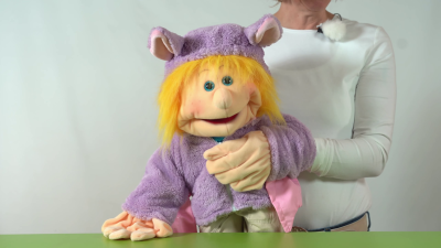 Video 1: Living Puppets bat jacket (for hand puppets 65 cm)
